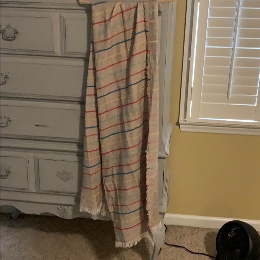 Women’s scarf